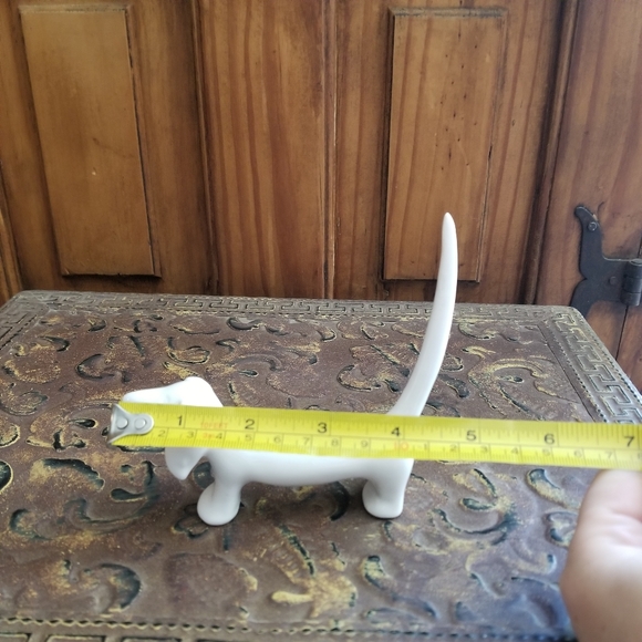 Wiener Dog Ring Holder, Dachshund with long tail - Picture 3 of 4